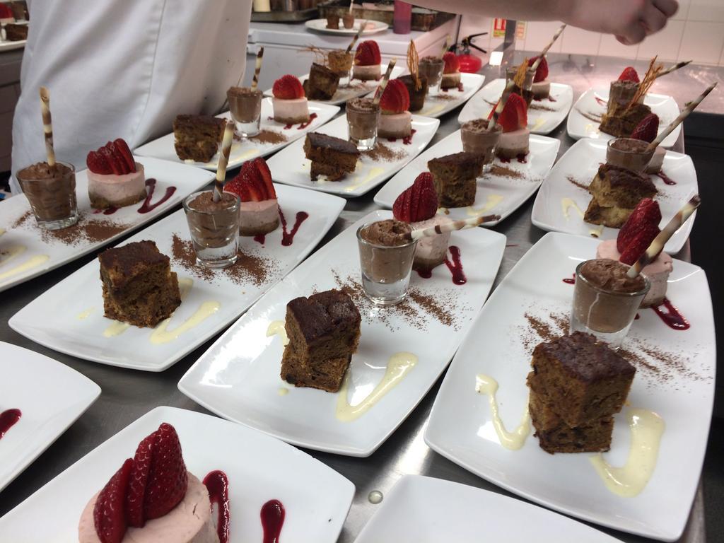 Sharnbrook Millhouse Hotel And Riverside Restaurant מראה חיצוני תמונה