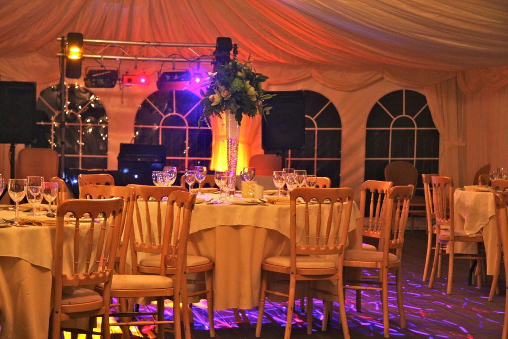 Sharnbrook Millhouse Hotel And Riverside Restaurant מראה חיצוני תמונה
