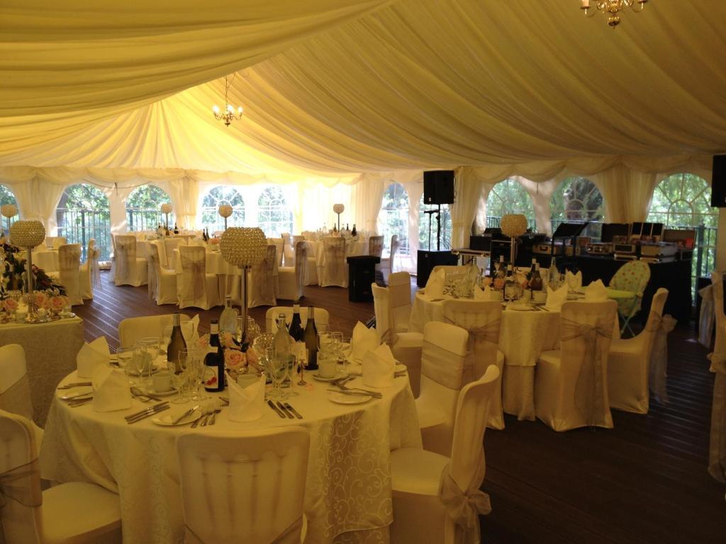 Sharnbrook Millhouse Hotel And Riverside Restaurant מראה חיצוני תמונה